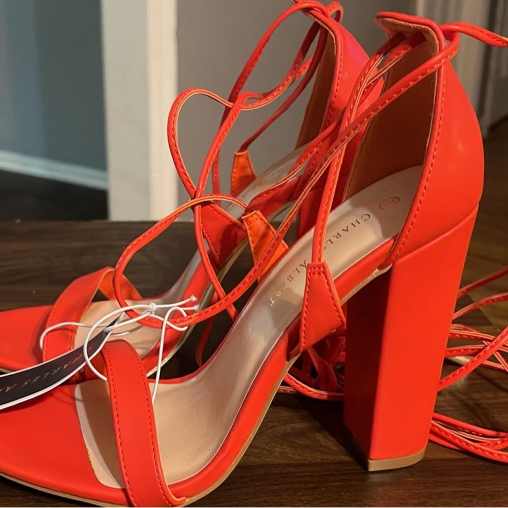 Women’s shoes